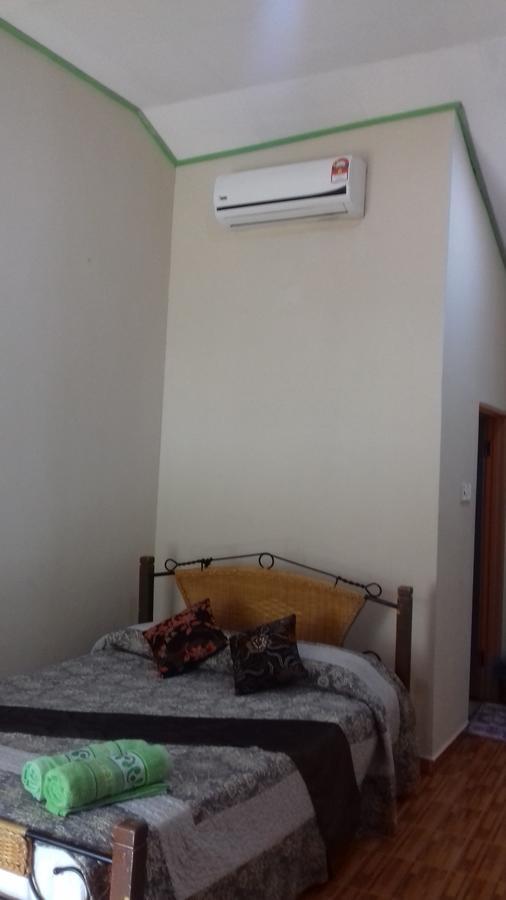 Mai Chenang Guesthouse Pantai Cenang  Eksteriør bilde
